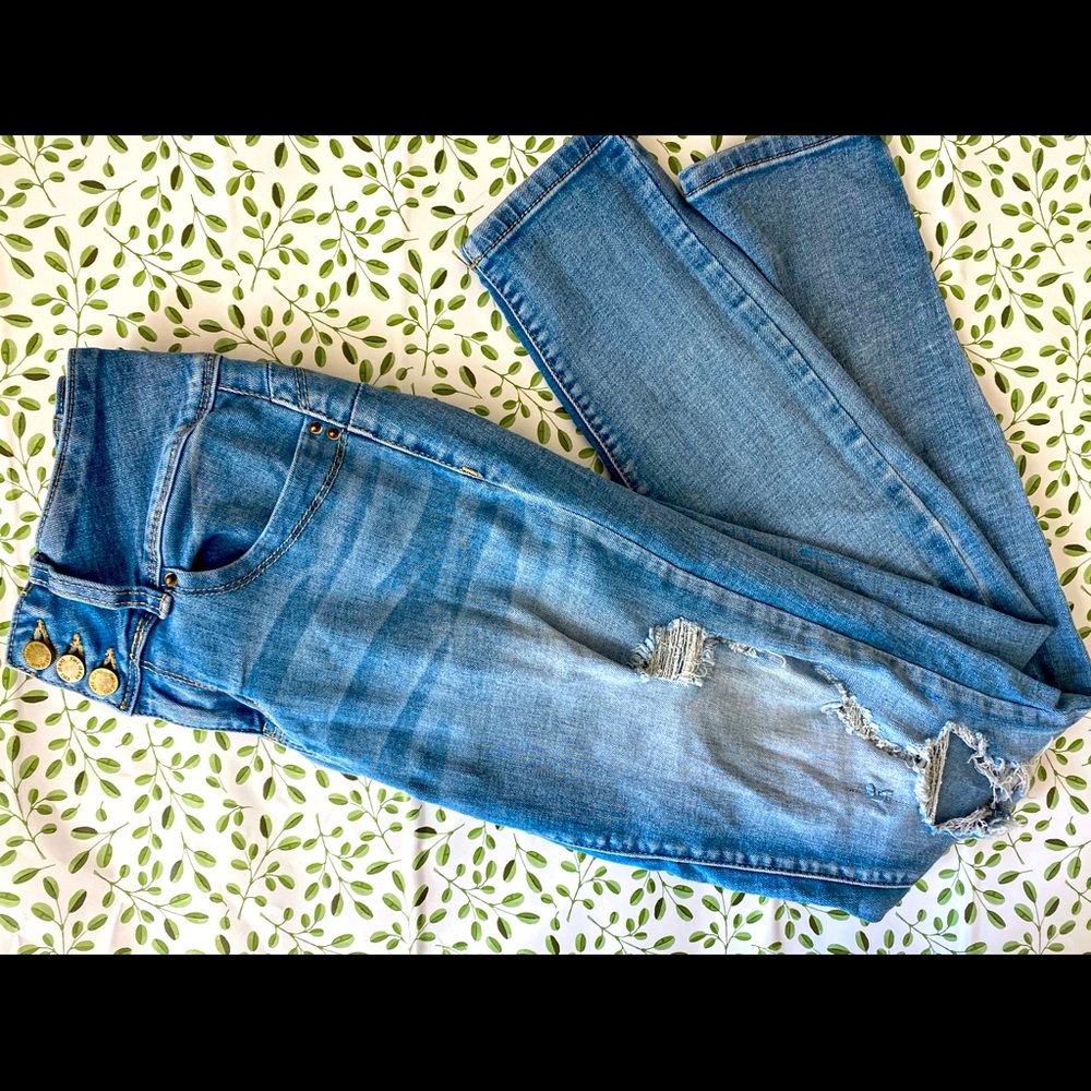 YMIJEANS are skinny blue jeans